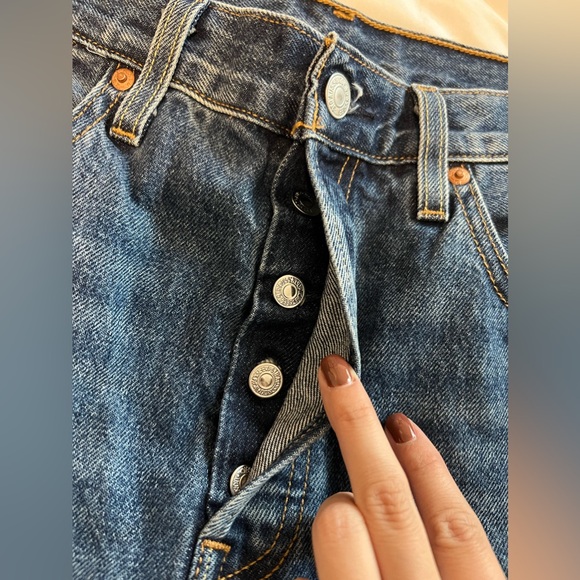 Levi’s 501 High Rise Straight Dark wash Jeans Size 30x28 - Picture 4 of 8